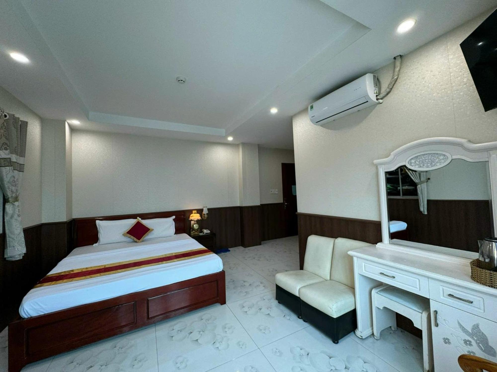 Thanh Dat Hotel Bac Lieu ภายนอก รูปภาพ