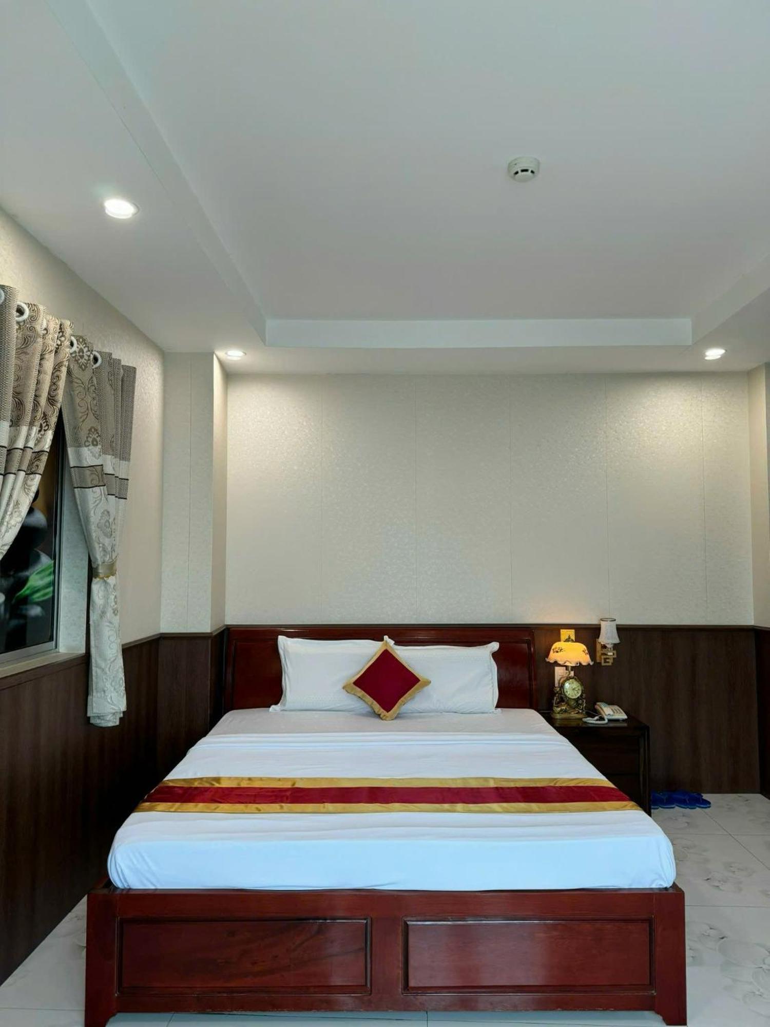 Thanh Dat Hotel Bac Lieu ภายนอก รูปภาพ